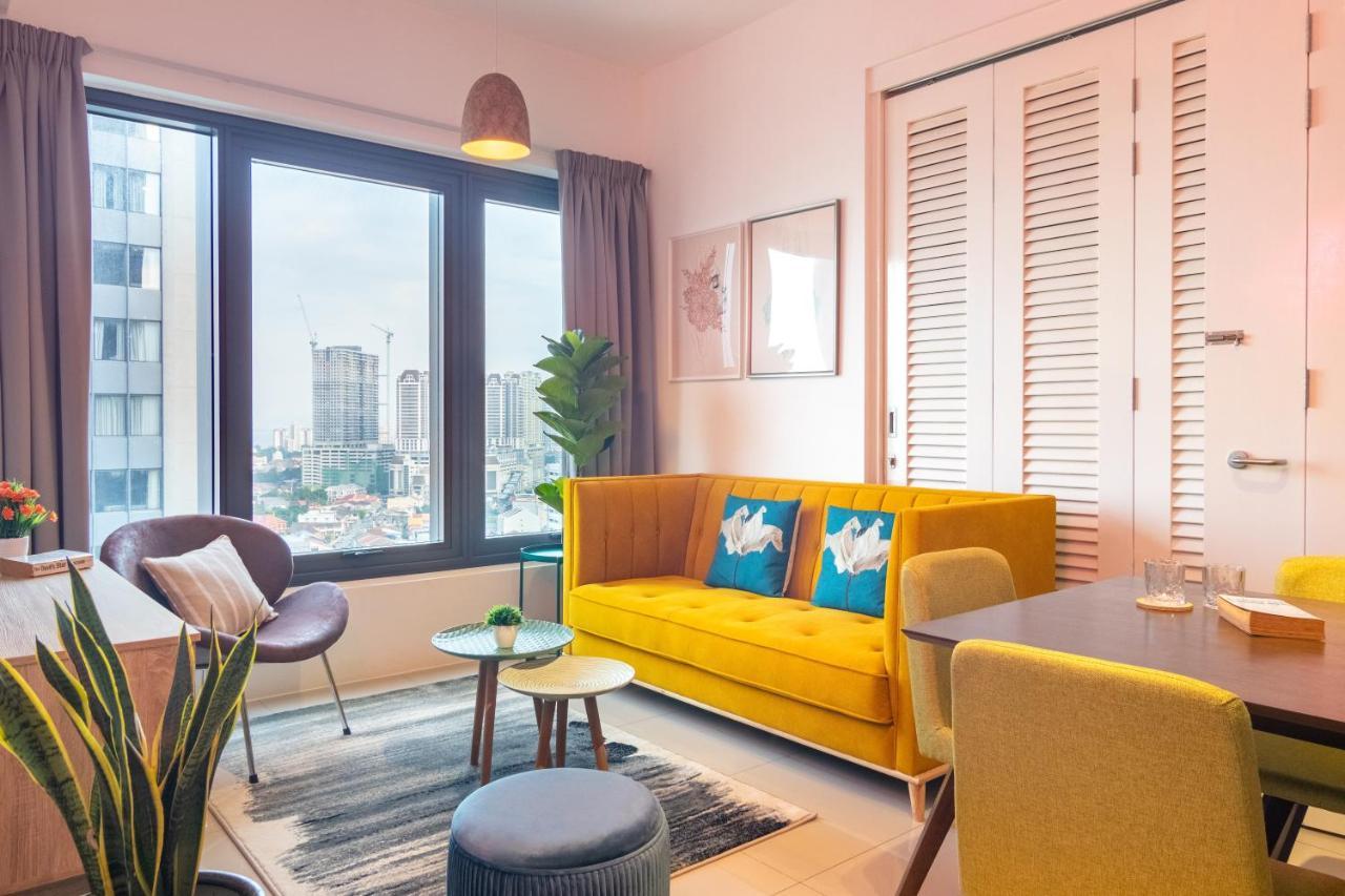 Tropicana 218 X Airlevate Suites George Town Exterior foto