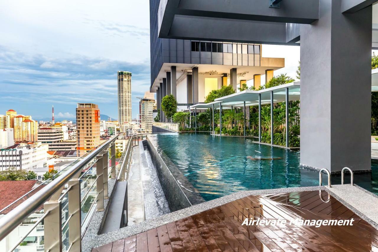 Tropicana 218 X Airlevate Suites George Town Exterior foto