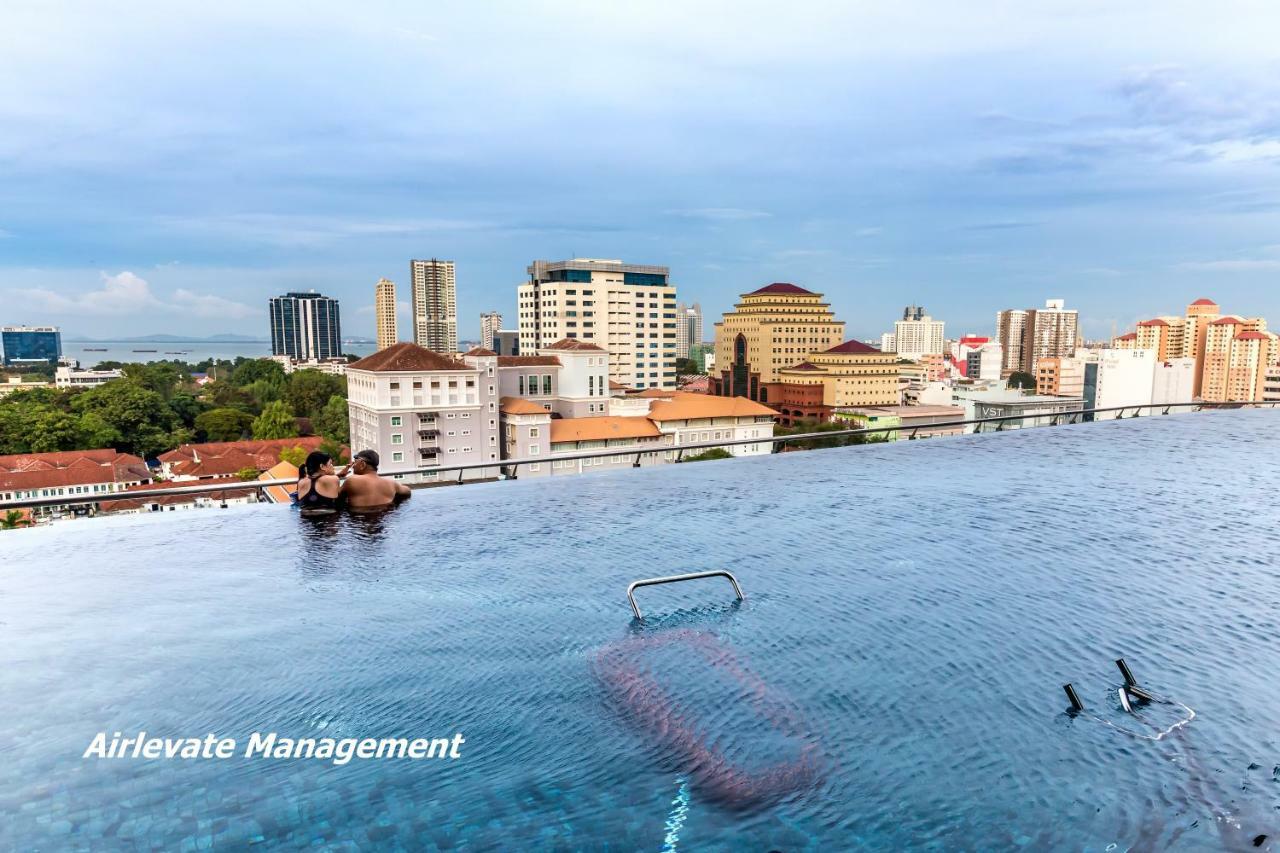 Tropicana 218 X Airlevate Suites George Town Exterior foto